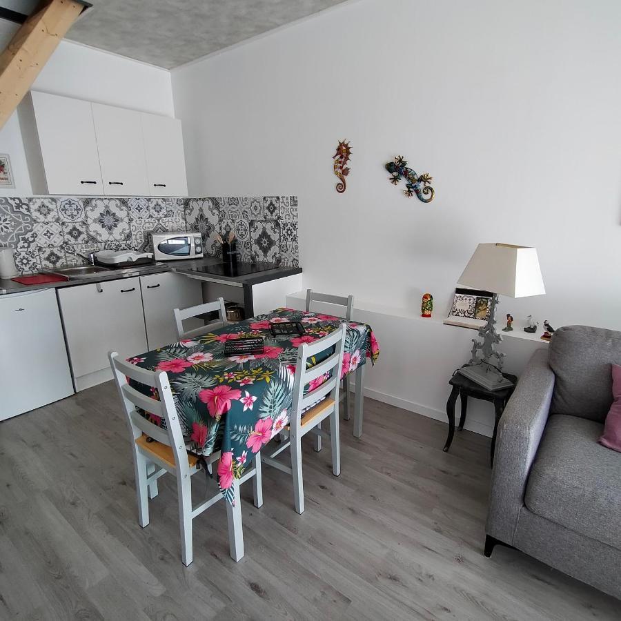 Holiday home Alaric Lodge: Champetre Avec Parking Prive.
