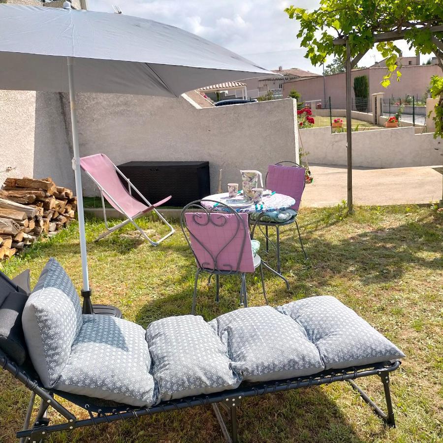 Holiday home Alaric Lodge: Champetre Avec Parking Prive.