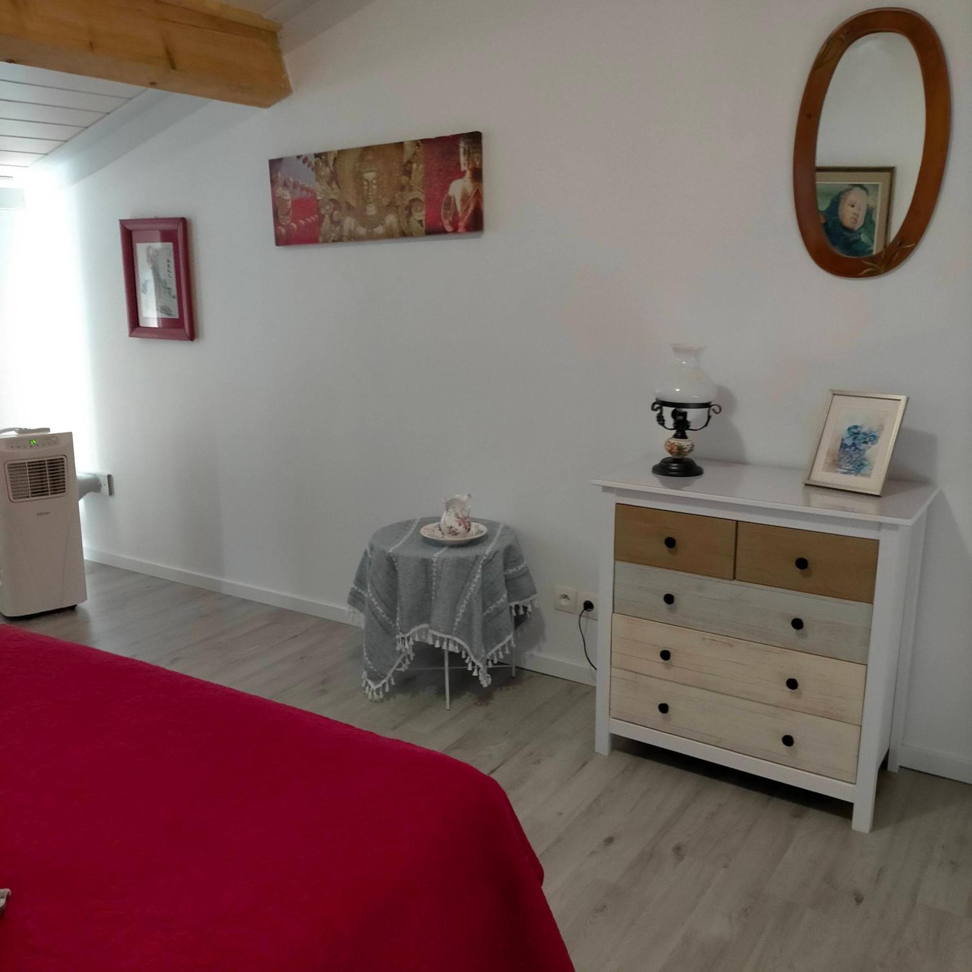 Holiday home Alaric Lodge: Champetre Avec Parking Prive. *
